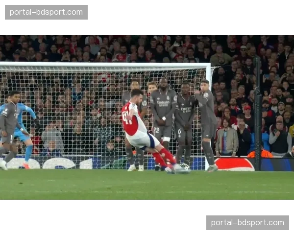 战术板解析：瓜迪奥拉对阵阿尔特塔，师徒二人的“无锋阵”博弈