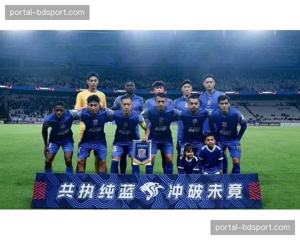 【2026年4月中超联赛·赛中·消息半场战报：上海申花1-0领先山东泰山，马莱莱头球破门