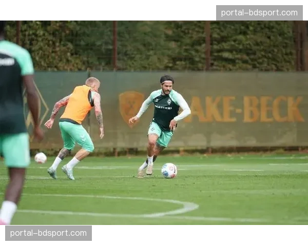 云达不莱梅2-2战平门兴，两队各取一分